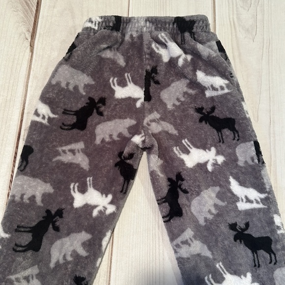 8/$25 Wonder Nation Soft Fleece Reindeer Pajama Pants Size Small 6-7 - Picture 5 of 6